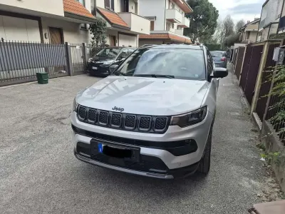 Usata Jeep Compass 131 CV (96 kW) 2022 Argento SUV
