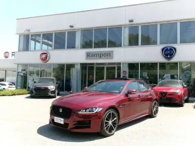 Usata Jaguar XE R-Sport 179 CV (131 kW) 2016 Rosso Berlina