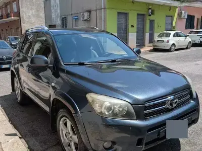 Usata Toyota RAV4 Luxury 177 CV (130 kW) 2007 Grigio SUV