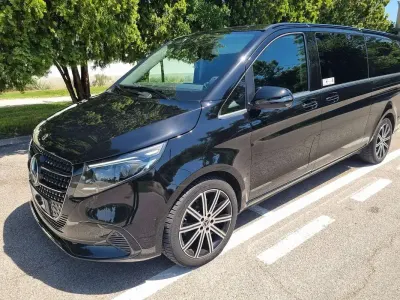 Usata Mercedes V250 Avantgarde 190 CV (139 kW) 2025 Nero Monovolume