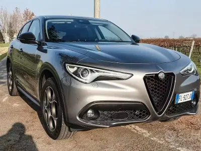Usata Alfa Romeo Stelvio Executive 210 CV (154 kW) 2017 Grigio SUV