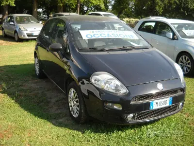 Usata Fiat Punto Street 69 CV (50 kW) 2017 Bluazzurro Utilitaria