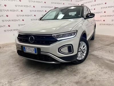 Usata VW T-Roc Life 150 CV (110 kW) 2024 Beige SUV