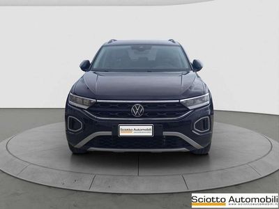 Usata VW T-Roc Life 110 CV (80 kW) 2022 Nero SUV