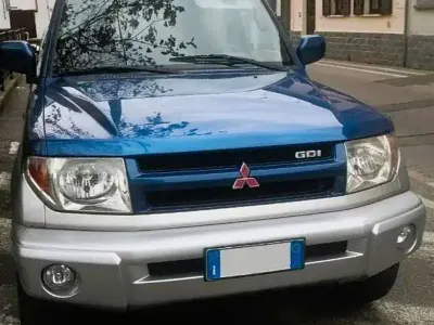 Usata Mitsubishi Pajero 114 CV (83 kW) 2002 Blu/azzurro SUV