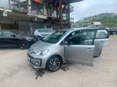 Begagnad VW up! 75 HK (55 kW) 2019 Grå Halvkombi