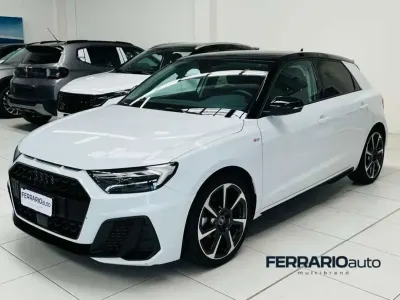 Usata Audi A1 Sportback Black Edition 116 CV (85 kW) 2025 Bianca glaciar Utilitaria
