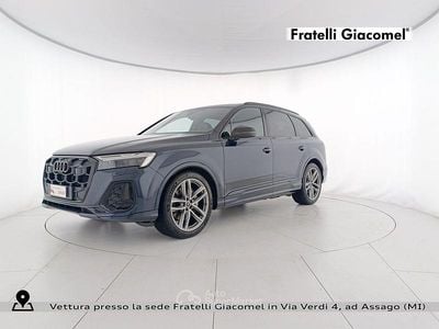 Usata Audi Q7 S-Line 286 CV (210 kW) 2024 Grigio waitomo metallizzato SUV