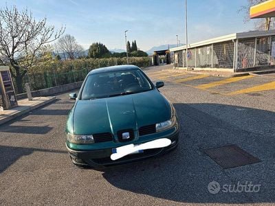 Usata Seat Leon 110 CV (80 kW) 2001 Verde Utilitaria