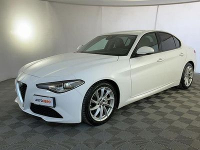 Begagnad Alfa Romeo Giulia Super 180 HK (132 kW) 2017 Vit Sedan
