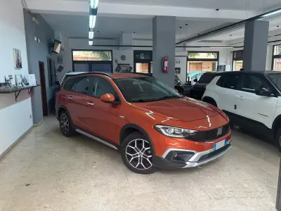 Usata Fiat Tipo Cross Plus 131 CV (96 kW) 2023 Arancione Station wagon
