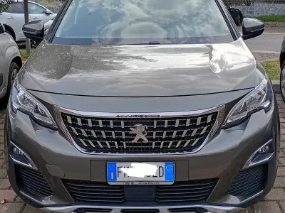 Usata Peugeot 3008 120 CV (88 kW) 2018 Verde SUV