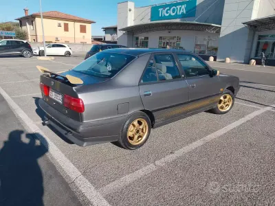 Usata Lancia Dedra 102 CV (75 kW) 1990 Grigio Berlina