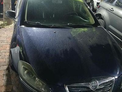 Usata Lancia Delta Gold 105 CV (77 kW) 2012 Blu Utilitaria