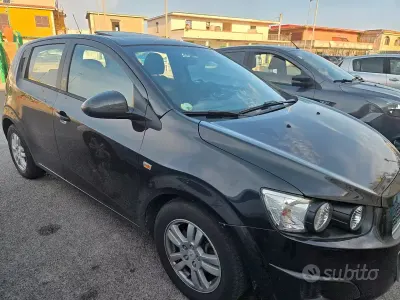Usata Chevrolet Aveo 75 CV (55 kW) 2013 Nero Utilitaria