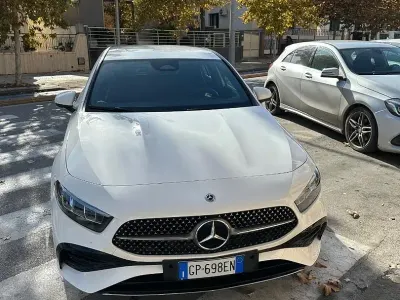 Usata Mercedes 180 AMG line 136 CV (100 kW) 2023 Bianco Berlina