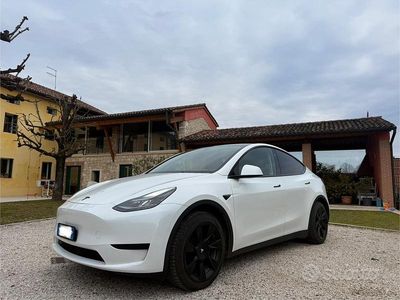 Bianco Usata 2024 Tesla Model Y RWD SUV | 34.900 € (Buon prezzo)
