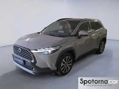 Usata Toyota Corolla Cross Lounge 197 CV (144 kW) 2023 Grigio SUV