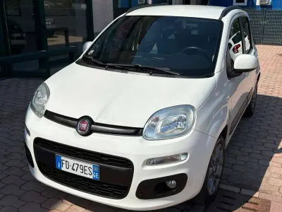 Usata Fiat Panda Lounge 95 CV (69 kW) 2016 Bianco Utilitaria