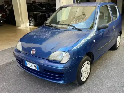 Usata Fiat 600 Anniversary 54 CV (39 kW) 2005 Bluazzurro Utilitaria