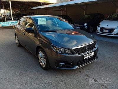 Usata Peugeot 308 Business-Line 130 CV (95 kW) 2020 Marrone Berlina