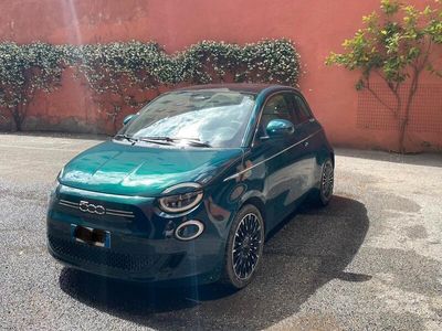 Używany Fiat 500e La Prima 42 kW (58 KM) 2022 Niebieski Sedan/Limuzyna