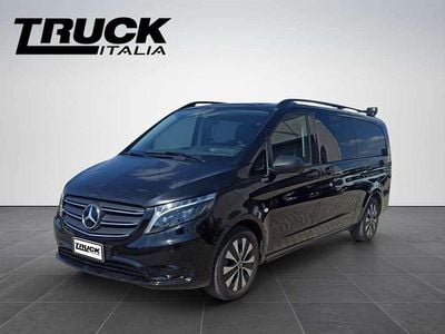 Usata Mercedes Vito 190 CV (139 kW) 2023 Nero metallizzato Furgone