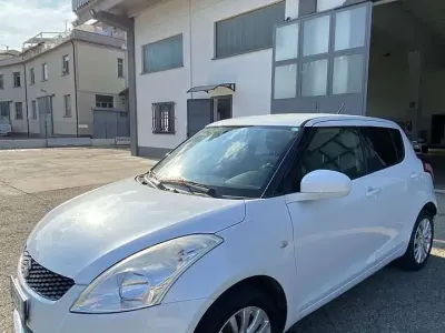 Usata Suzuki Swift GL 94 CV (69 kW) 2010 Bianco Utilitaria