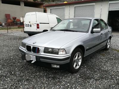Usata BMW 318 Efficient Dynamics 116 CV (85 kW) 1998 Grigio Berlina