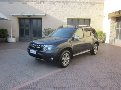 Usata Dacia Duster Lauréate 114 CV (83 kW) 2018 Grgio scuro SUV