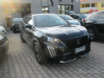 Usata Peugeot 2008 Allure 101 CV (74 kW) 2025 Nero SUV