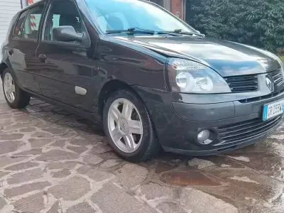 Usata Renault Clio II 82 CV (60 kW) 2005 Nero Berlina