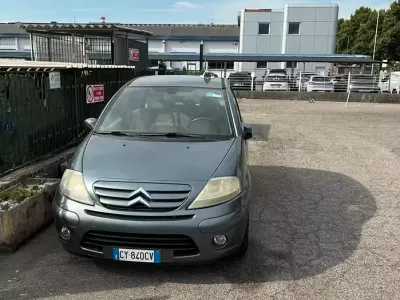 Usata Citroën C3 68 CV (50 kW) 2005 Grigio Berlina