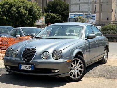 Usata Jaguar S-Type S 238 CV (175 kW) 2002 Grigio Berlina