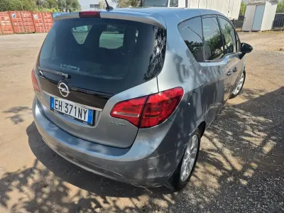 Usata Opel Meriva 95 CV (69 kW) 2011 Grigio Monovolume