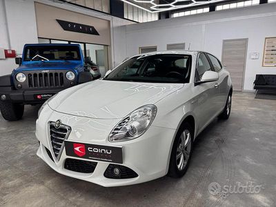 Usata Alfa Romeo Giulietta Distinctive 105 CV (77 kW) 2013 Bianco Utilitaria
