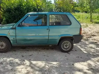 Usata Fiat Panda Young 54 CV (39 kW) 2001 Verde Berlina