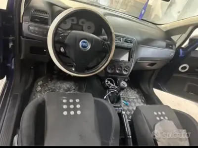Usata Fiat Grande Punto 90 CV (66 kW) 2007 Blu Utilitaria
