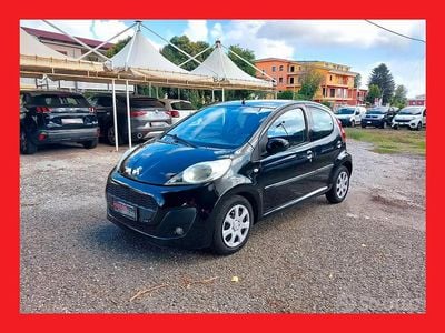 Usata Peugeot 107 Active 68 CV (50 kW) 2013 Nero Utilitaria