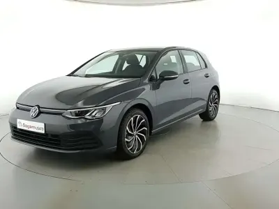 Usata VW Golf VIII Life 110 CV (80 kW) 2022 Grigio delfino Berlina