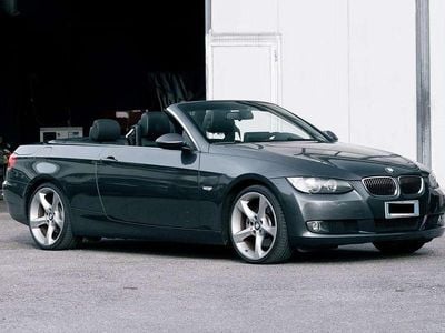 Begagnad BMW 325 Cabriolet Comfort Edition 218 HK (160 kW) 2007 Grå Cab