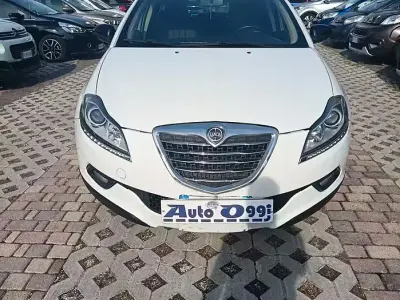 Usata Lancia Delta Silver 120 CV (88 kW) 2013 Bianco Utilitaria