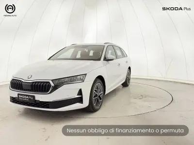 Usata Skoda Octavia Executive 150 CV (110 kW) 2025 Bianco Station wagon