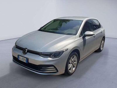 Usata VW Golf VIII Life 110 CV (80 kW) 2022 Argento Berlina