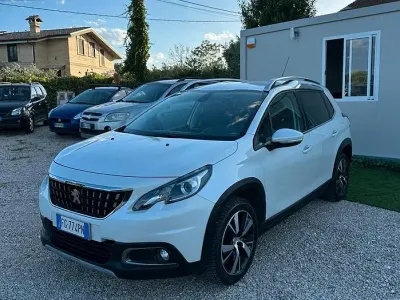 Käytetty Peugeot 2008 S 120 HP (88 kW) 2017 Valkoinen Katumaasturi