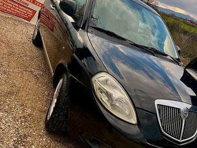 Usata Lancia Ypsilon Platinum 95 CV (69 kW) 2010 Nero Utilitaria