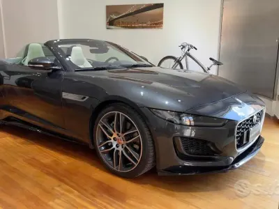 Usata Jaguar F-Type R-Dynamic 299 CV (219 kW) 2021 Grigio scuro Cabrio