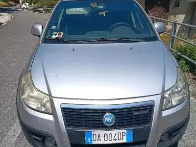 Usata Fiat Sedici 120 CV (88 kW) 2006 Grigio SUV