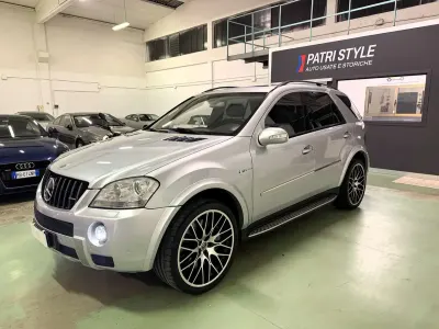Usado Mercedes ML63 AMG AMG 510 CV (375 kW) 2006 Plateado SUV