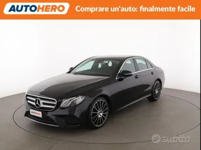 Usado Mercedes E220 AMG line 194 CV (142 kW) 2019 Negro Berlina